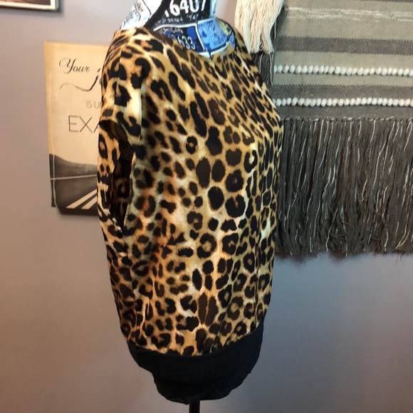 Express Cheetah Blouse Size XS - Picture 4 of 6